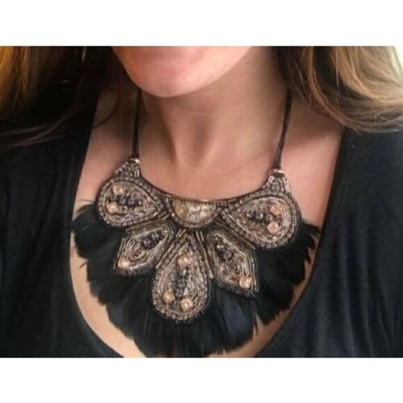 Stella & Dot Constantine Feather Necklace Black - Picture 7 of 12